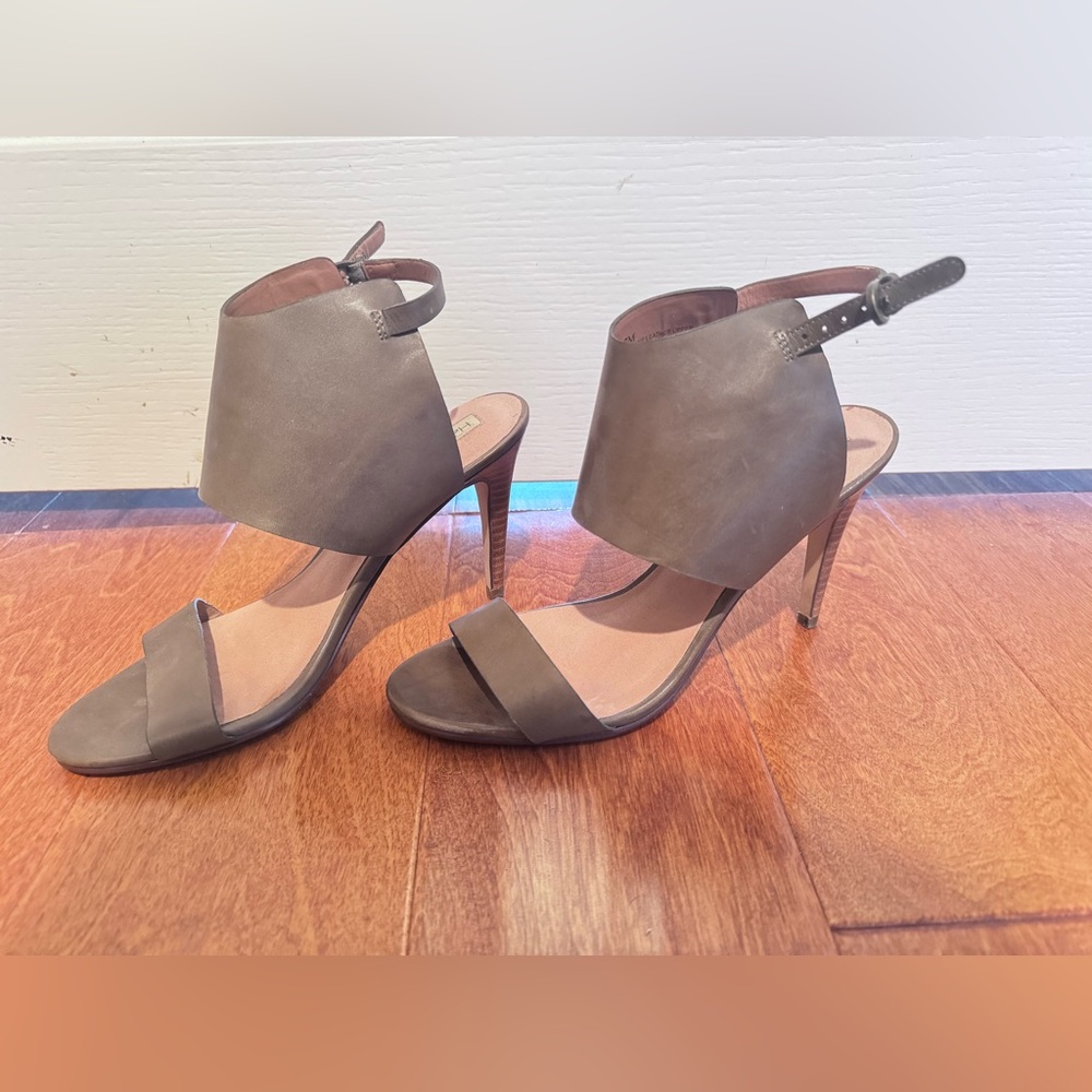 Elegant Grey Leather Women's Heels